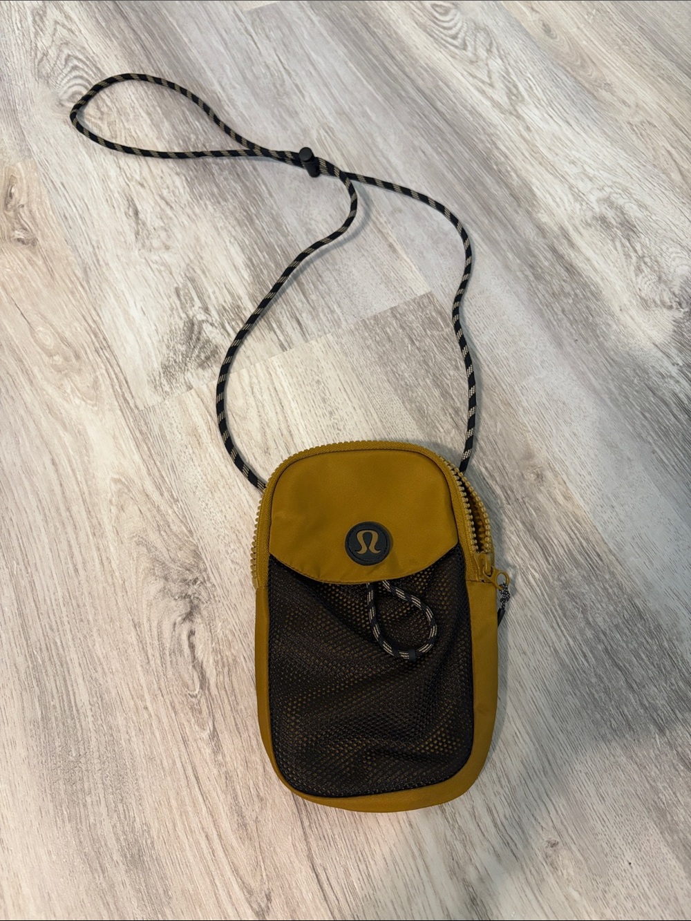 Lululemon Take It On Crossbody Pouch